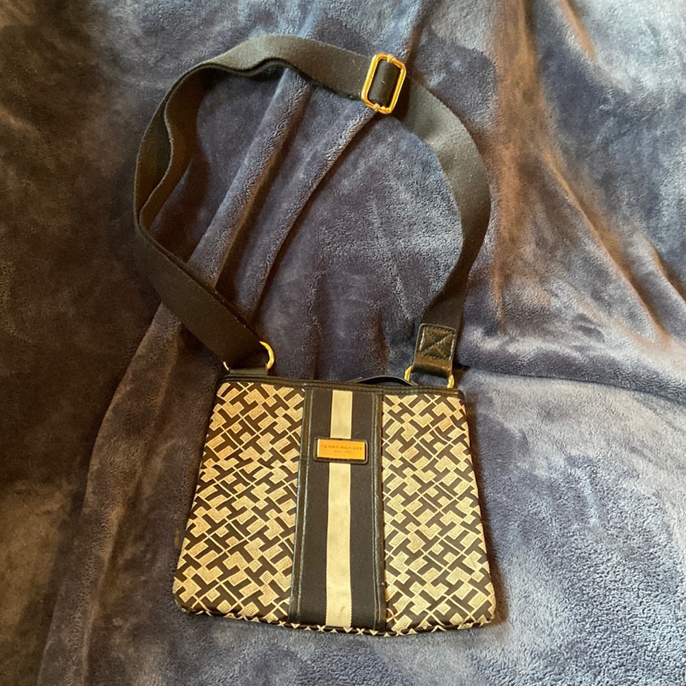 Tommy Hilfiger Crossbody Purse